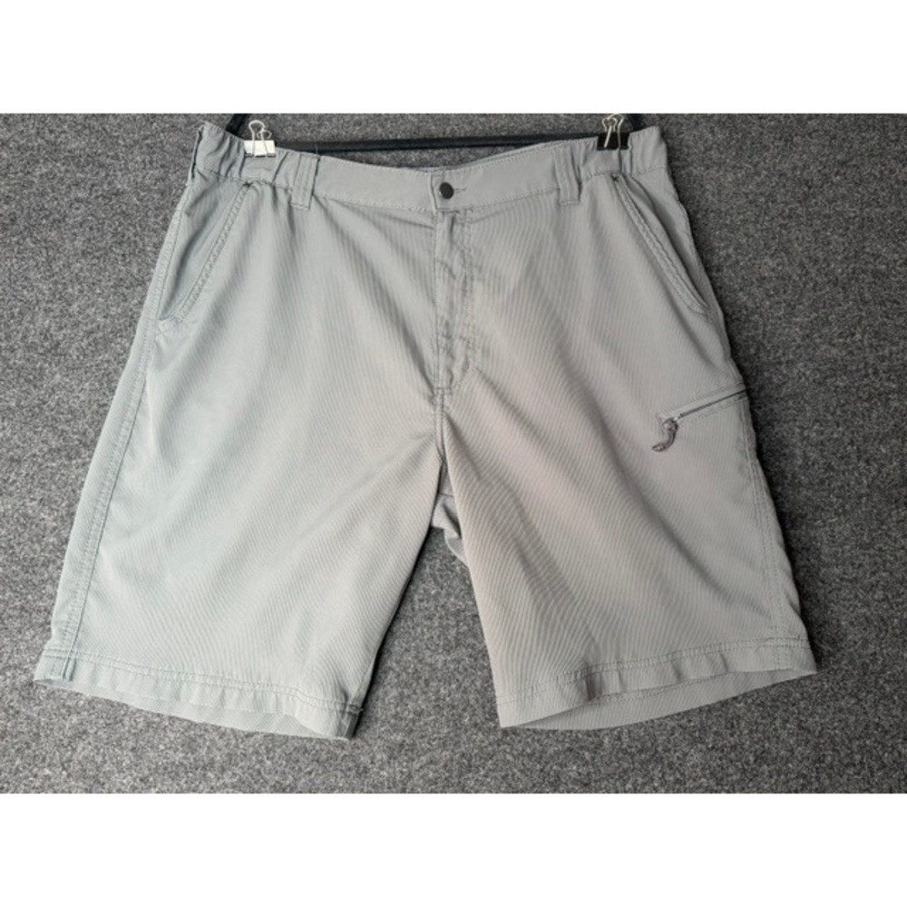Wrangler Outdoor Series Mens Gray Cargo Shorts Size 38 Hiking Fishing 112316180